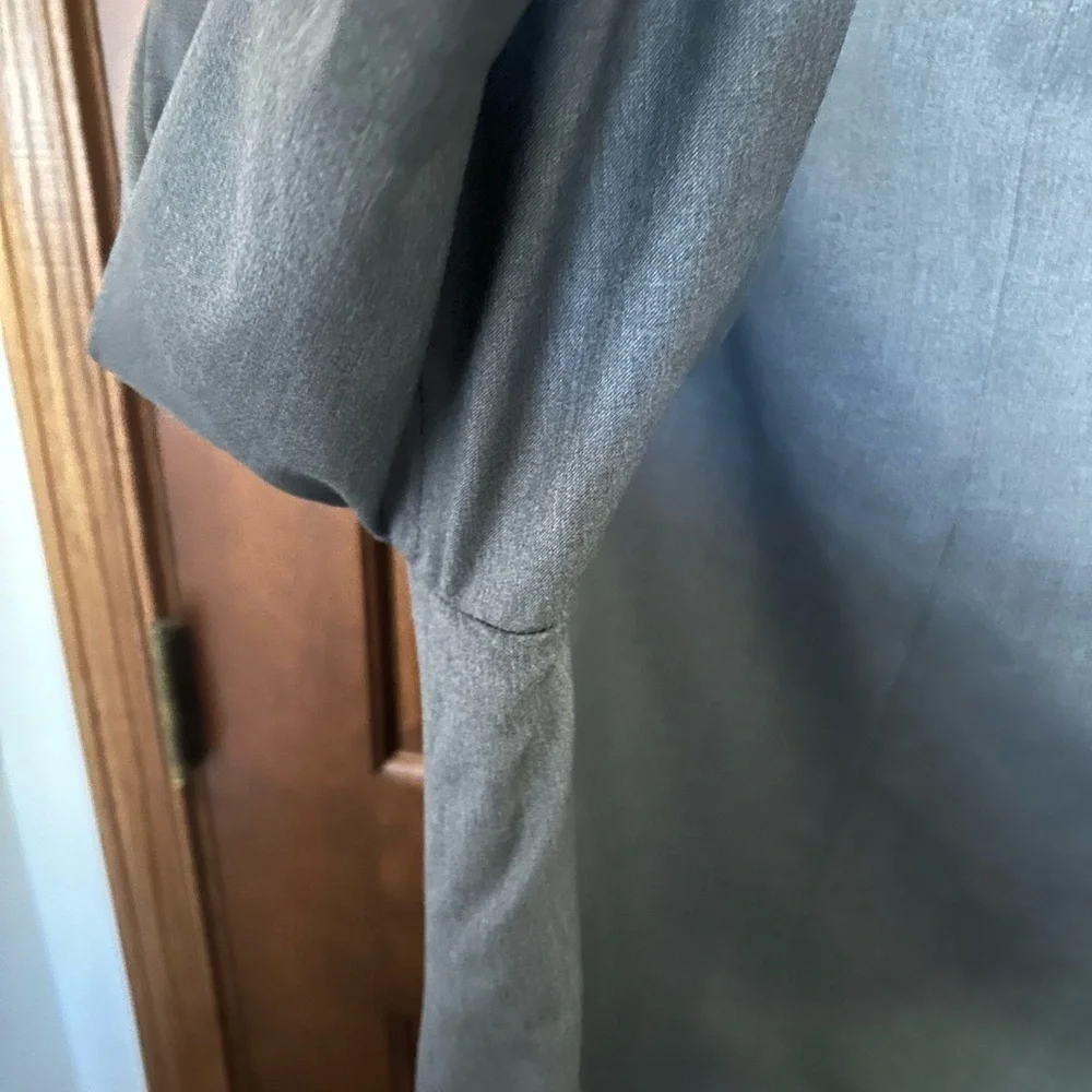 Hickey Freeman Vintage “Roberto” Charcoal Blazer- 100% Worsted Wool